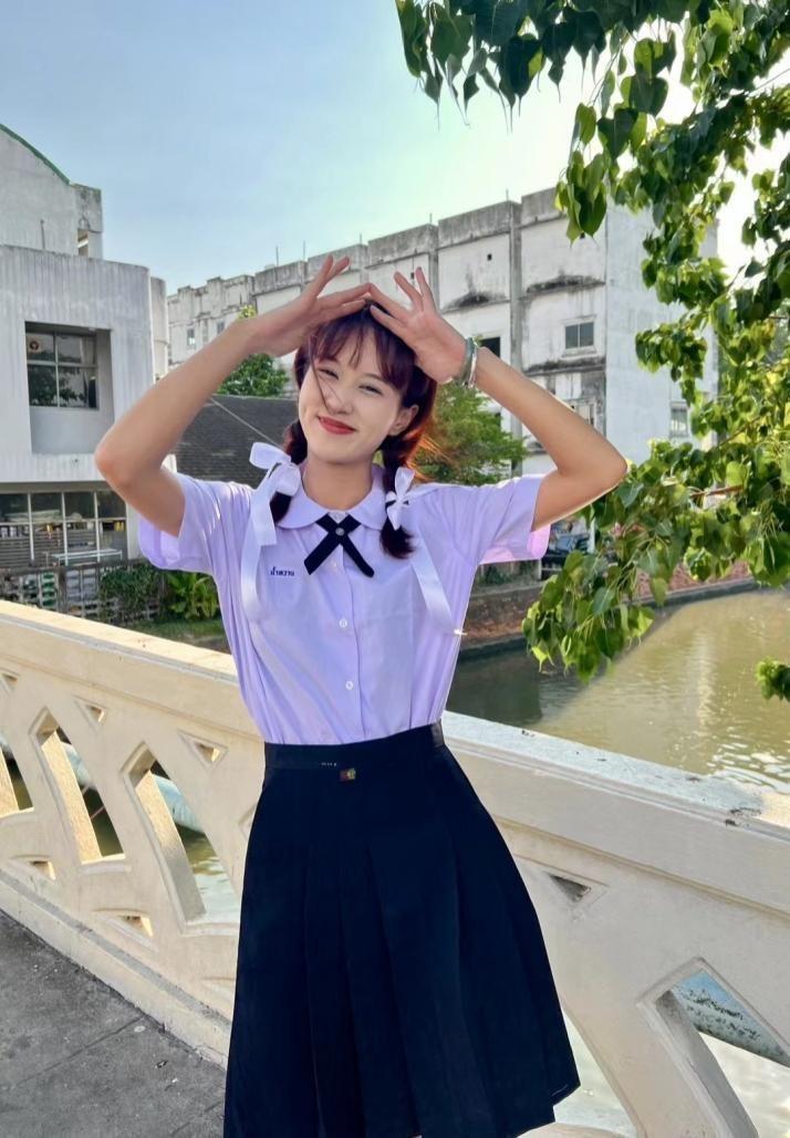 我,00后云南女孩,和同学在公寓里做中餐出售,承包了几栋楼