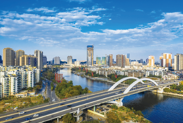 历史性时刻:飞跃伶仃洋,中山与深港跨海拥抱_腾讯新闻