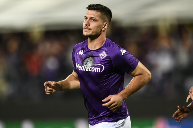 前皇马前锋转会费仅需250万欧ac米兰将其视作锋线引援最后选项