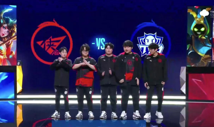 TTG2-4RW侠，清清尽力了，风箫太抽象，LoveCD承认BP失误_腾讯新闻