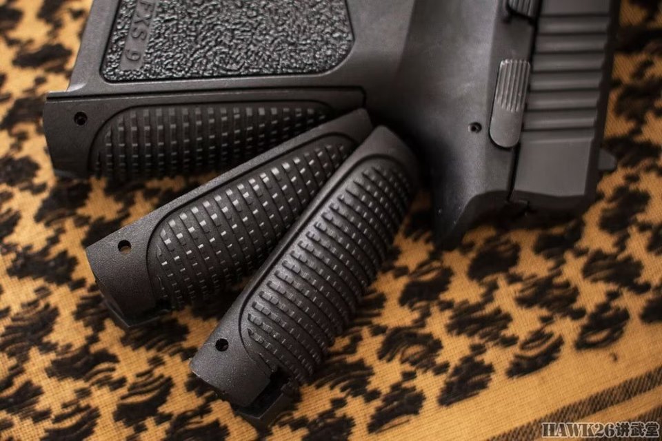 细看ahssfxs9手枪土耳其企业杰作融合两大世界名枪设计特点