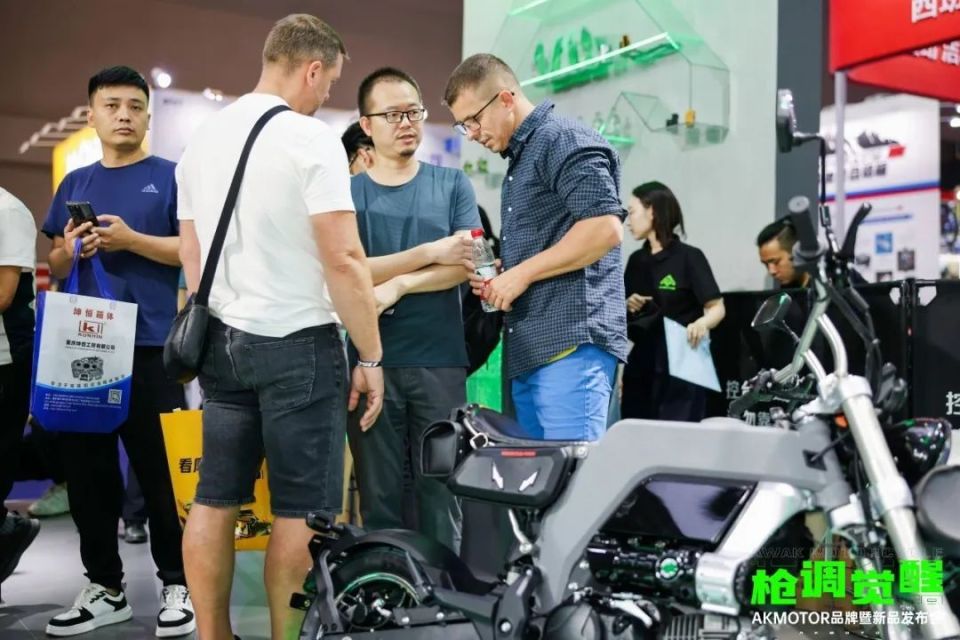 新赛道来了：AWAK MOTOR品牌发布暨首款新品AK11发布_腾讯新闻