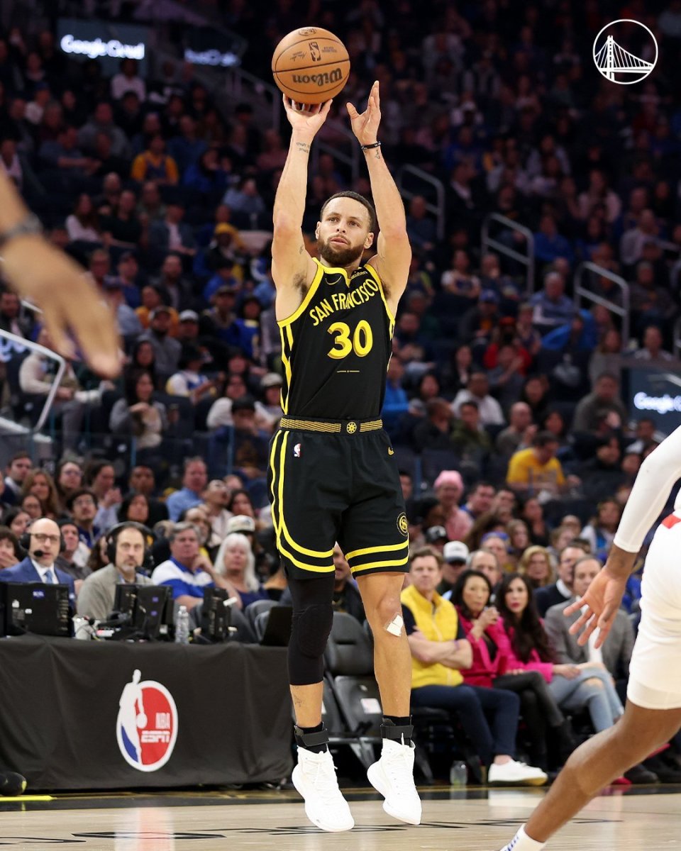 快船15分逆转勇士乔哈50分库里9记三分空砍41分连创4历史第一