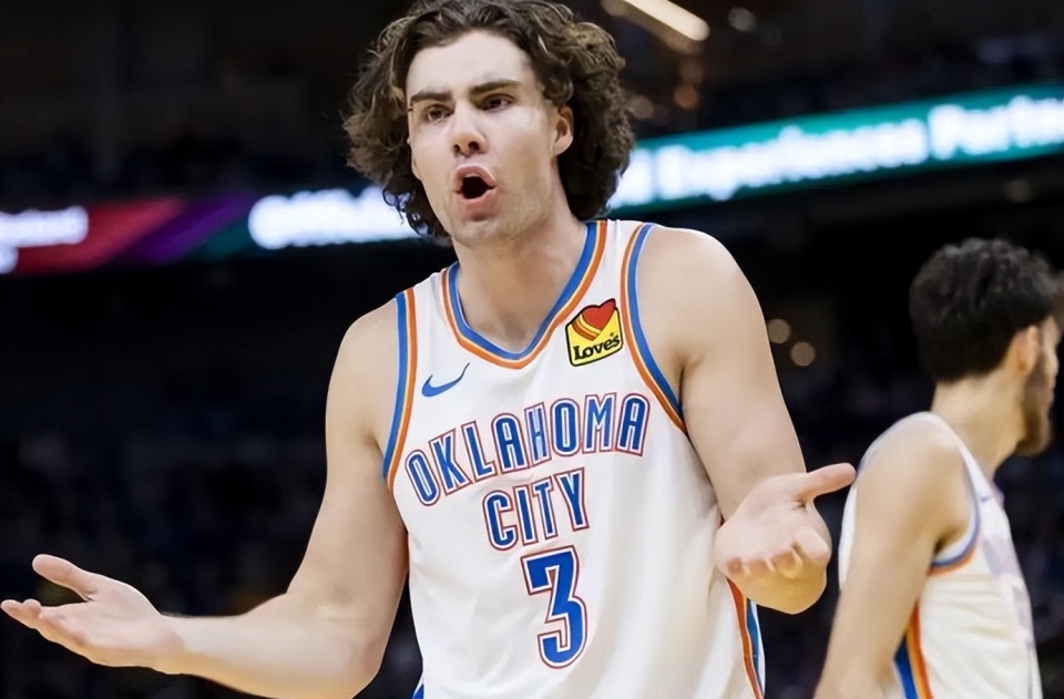 2021年吉迪在首轮第6顺位被选中,在那个选秀大年吉迪能在这么靠前被