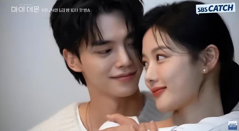 韩国女星金裕贞亲姐姐,金妍贞将于11月11日结婚,和妹妹一样漂亮_腾讯