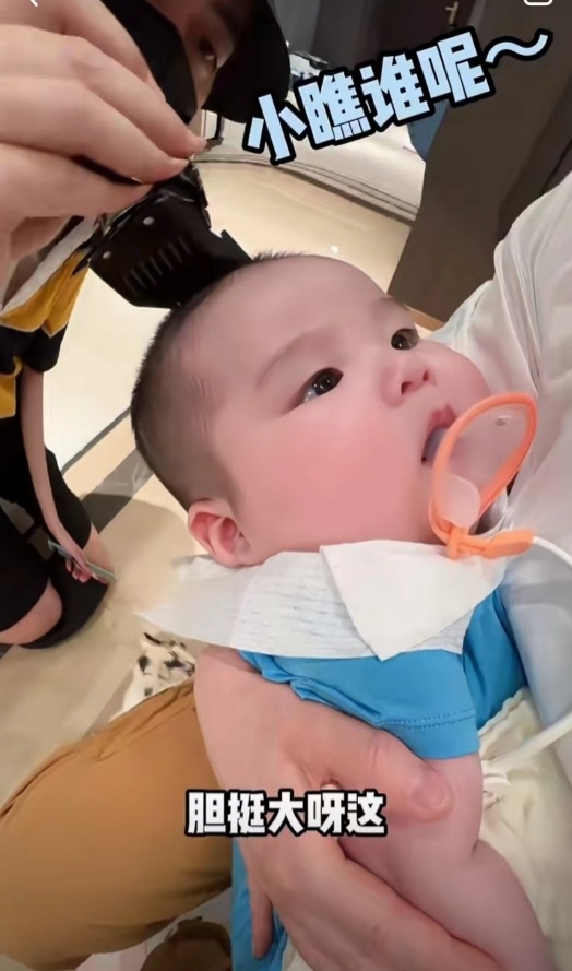 赵本山外孙近照曝光,4个月小皮儿胖嘟嘟超像舅舅,神态