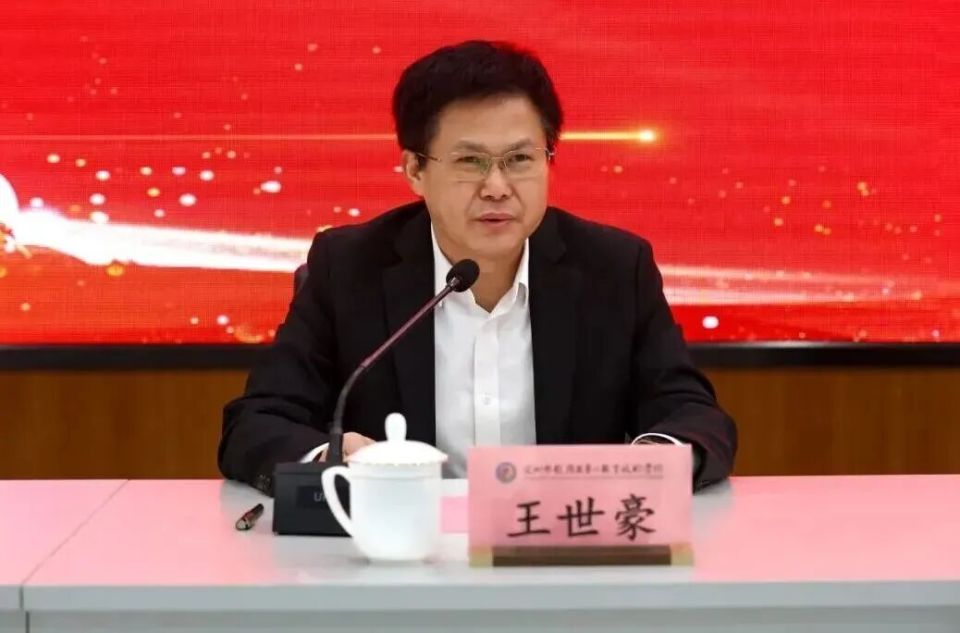 深圳这所省重点学校迎来新校长！曾带领多校创优_腾讯新闻