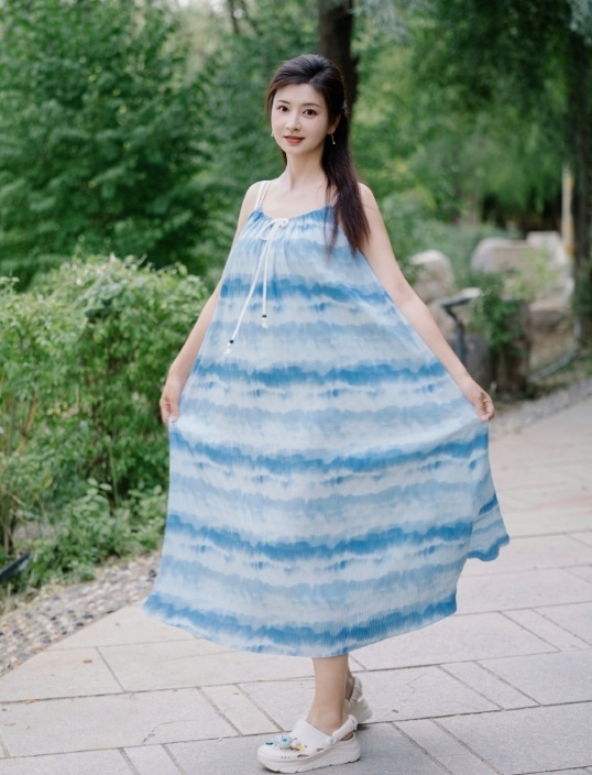 "沈眉庄"斓曦首度回应穿丑衣服,郑重喊话:玩梗适度,衣服无错