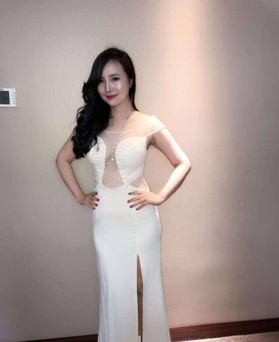 炒作大王邓建国的前任,37岁女星干露露近况曝光,已经隐婚生女了-腾讯