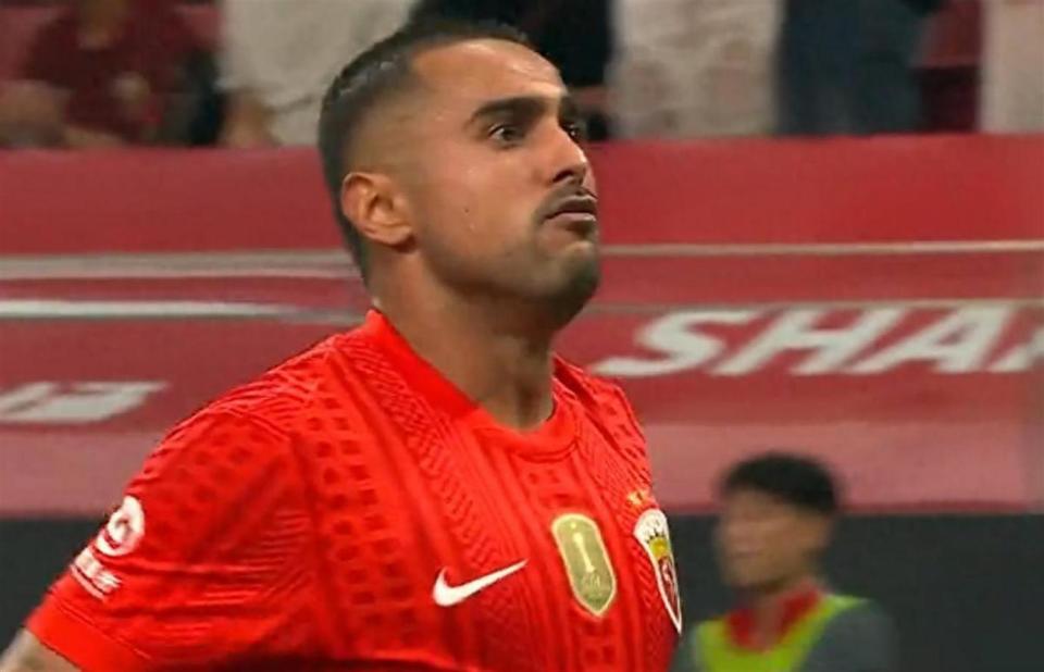 1-1！2-1！2-0！中超一夜全乱套，国安主场被绝杀，成都12分领跑白瞎？_腾讯新闻