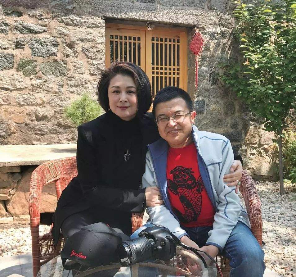 "谢大脚"去世2年,说帮她照顾患病弟弟的丈夫张学松,做到了吗