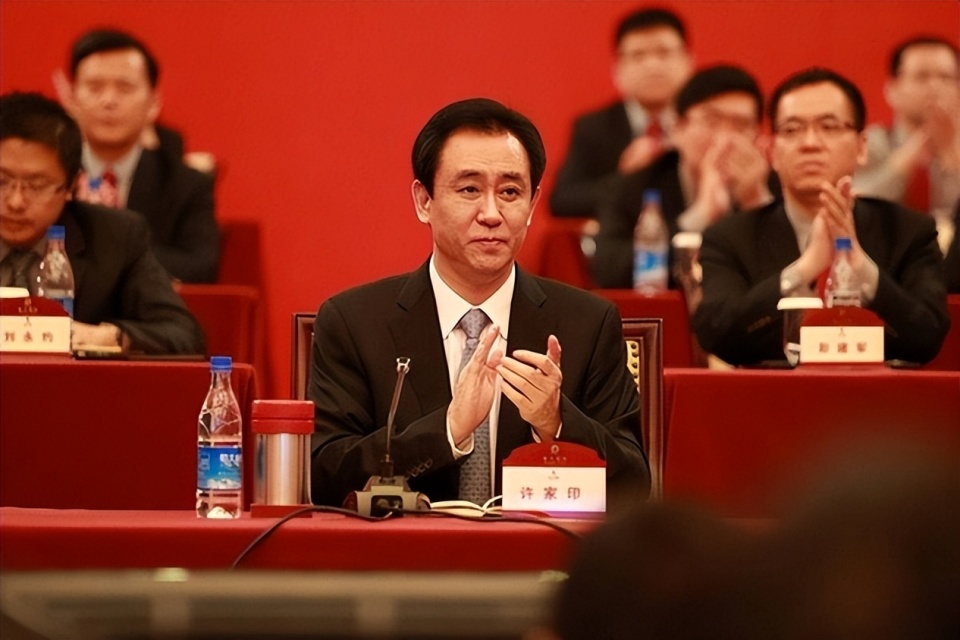 莆田首富2亿债务还没结清,又被恒大坑走300多万_腾讯新闻