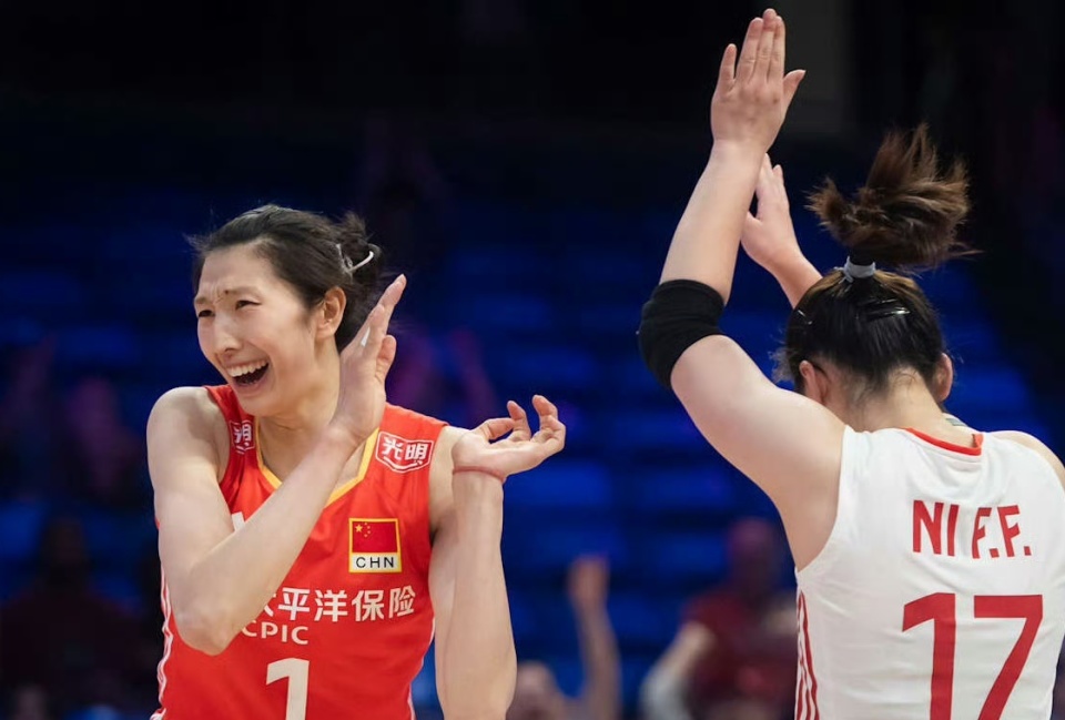 吴梦洁再得最高分，中国女排世锦赛美国站开门红，球迷期待李盈莹