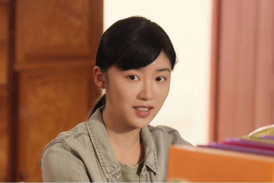演了童蕾女儿，又演梅婷女儿，31岁张月又凭新剧《好好的时光》获好评_腾讯新闻