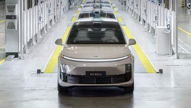 价格相对便宜的理想l7,从去年交付以来就一直是理想的销量担当.