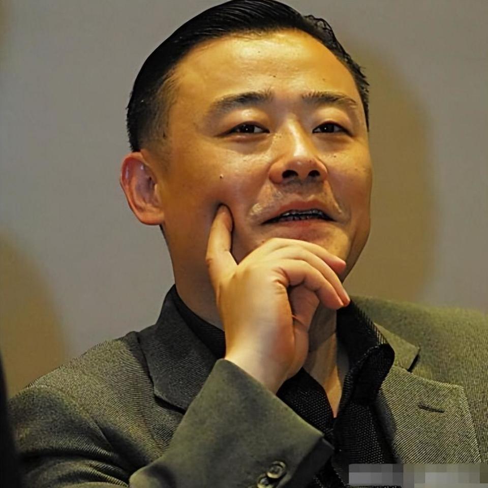 从"红遍全国"到后来"逃窜美国",周立波最终获得了应有的下场_腾讯新闻