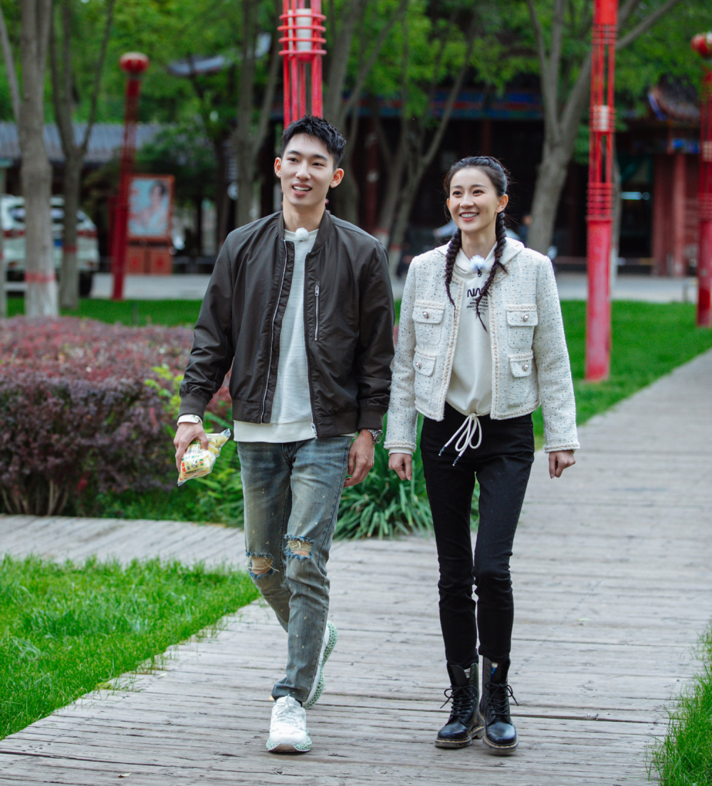 孙杨张豆豆官宣结婚,4位圈中好友送祝福,女方曾在芒果恋综圈了一波cp