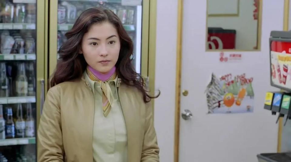 更是让她演技更上一层楼,张柏芝更适合贴头皮的造型