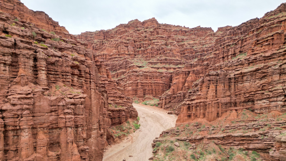 跟着环塔看新疆,温宿大峡谷,西部奇特的雅丹地质怪景