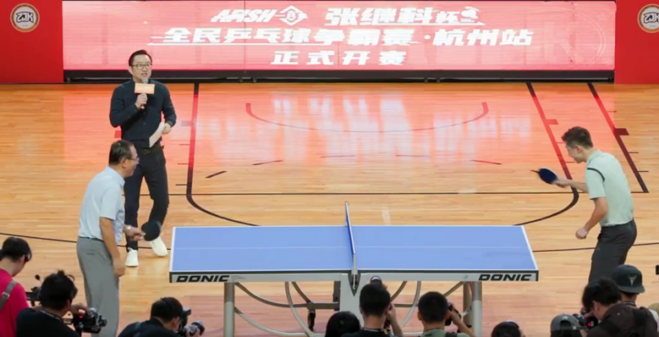 张继科间接肯定樊振东仍处于巅峰状态！同时调侃樊振东慢热型打球方式