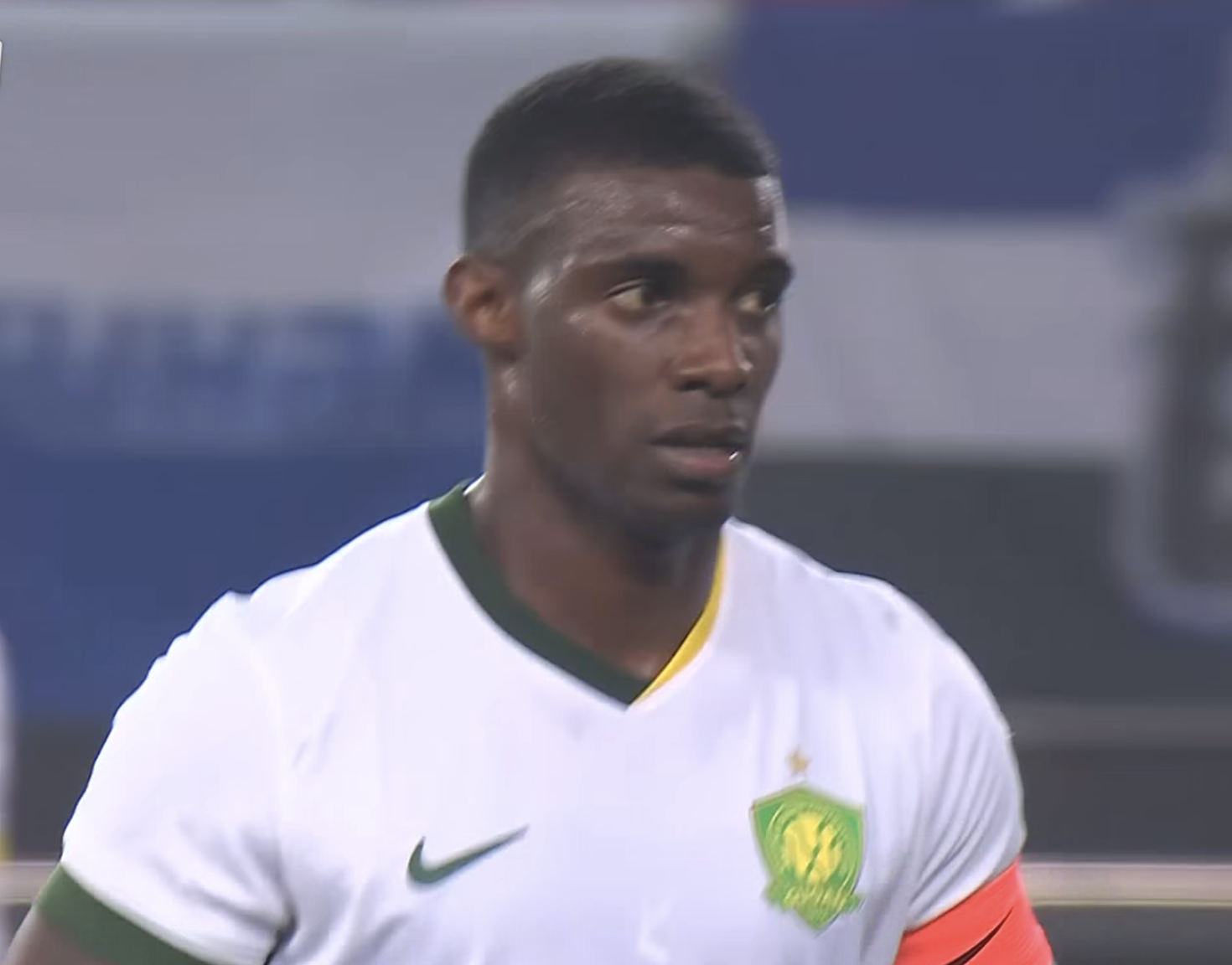 CCTV16直播！泰山大戰國安，中超金銀靴對攻，取勝=擺脫負分開局 - 