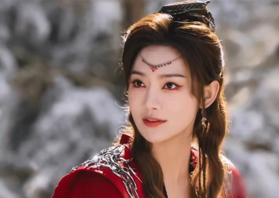 演完《云之羽》演《七夜雪》，她挑战蛇蝎美人太惊艳，差点没认出