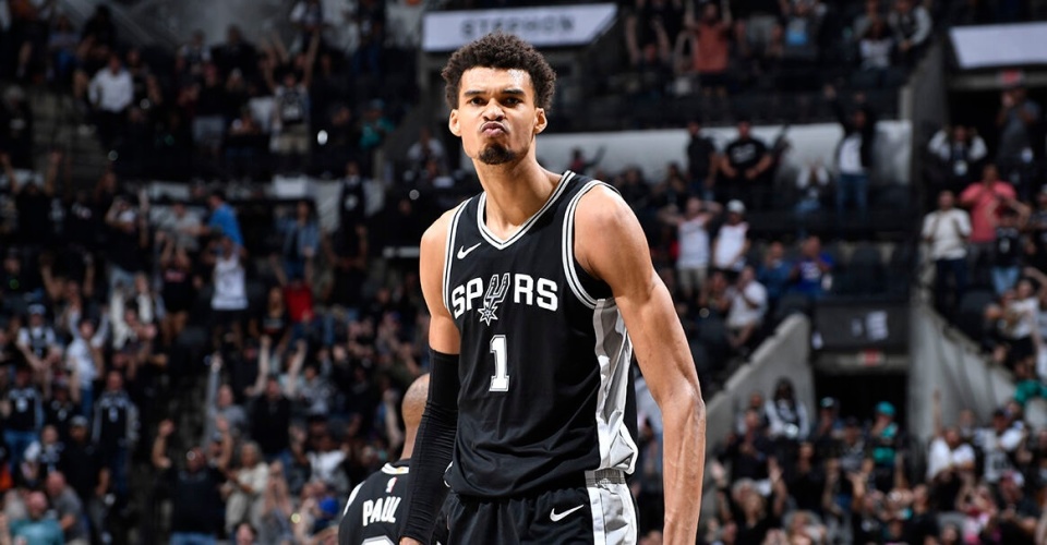 刺记：如获MVP、DPOY、最佳阵容 文班可签5年3.26亿