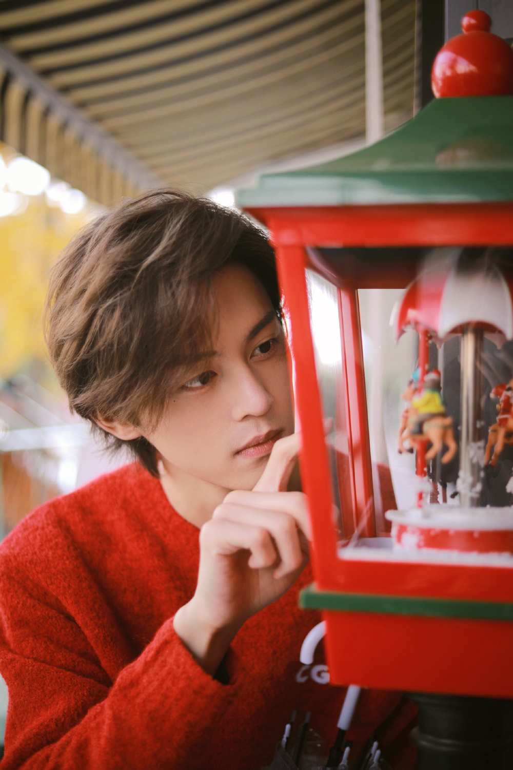 张淼怡谢彬彬《甜甜的陷阱》定档,冷峻男主vs元气少女,猫鼠过招