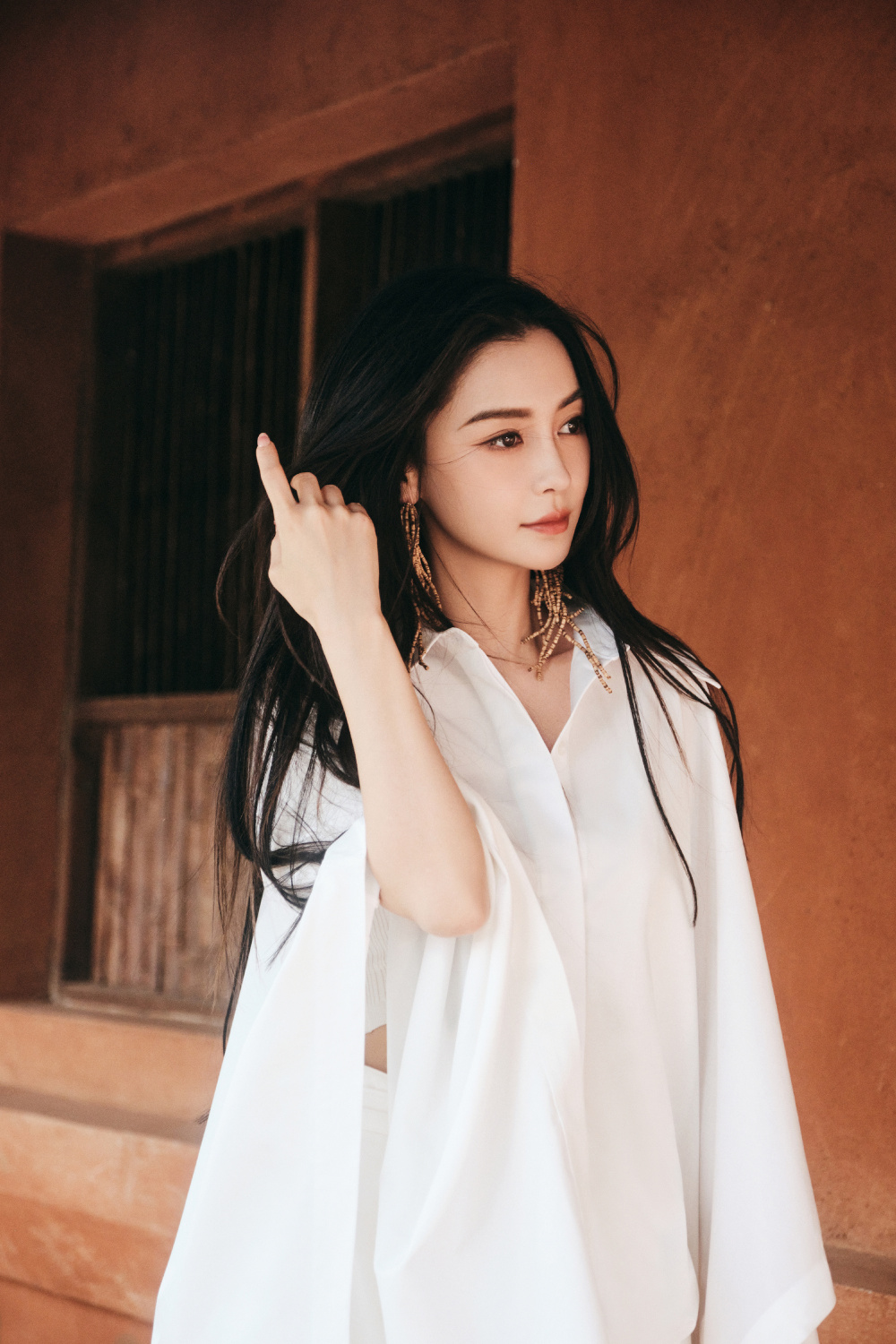 杨颖近照曝光,身着蓝色长裙很少女,事业迎转机或即将全面回归!
