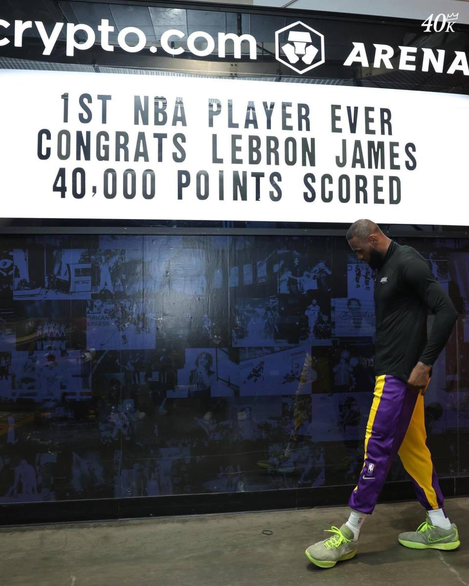 全记录詹姆斯在张伯伦拿单场100分这天拿到了生涯第40000分