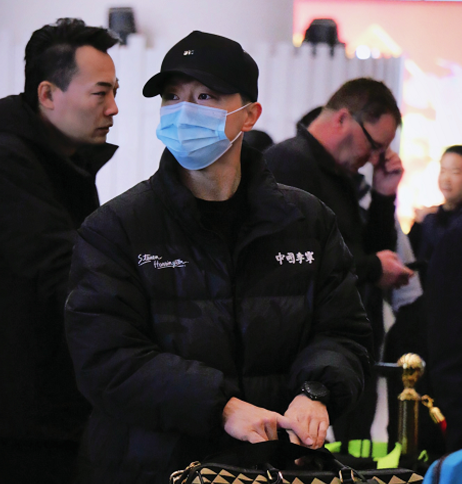 国乒出征马龙低调樊振东一身轻松孙颖莎理发人气超高