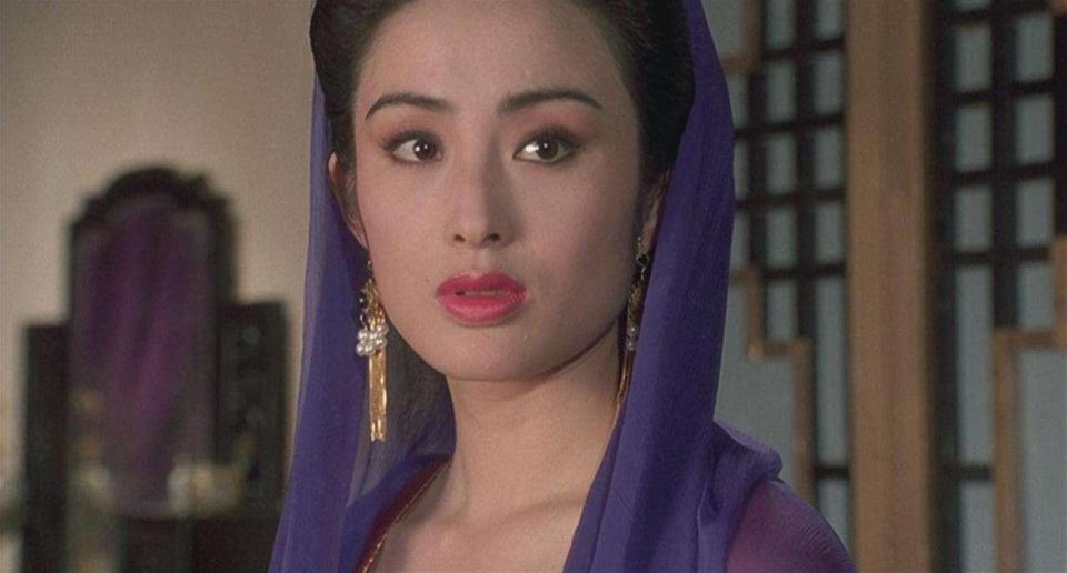 回顾一代女神张敏：亲手给人生画上句号，人生像演戏，今红颜已老_腾讯新闻