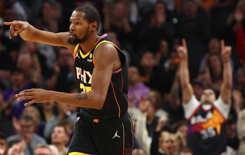 35岁杜兰特场均306535岁库里场均2954那詹姆斯呢