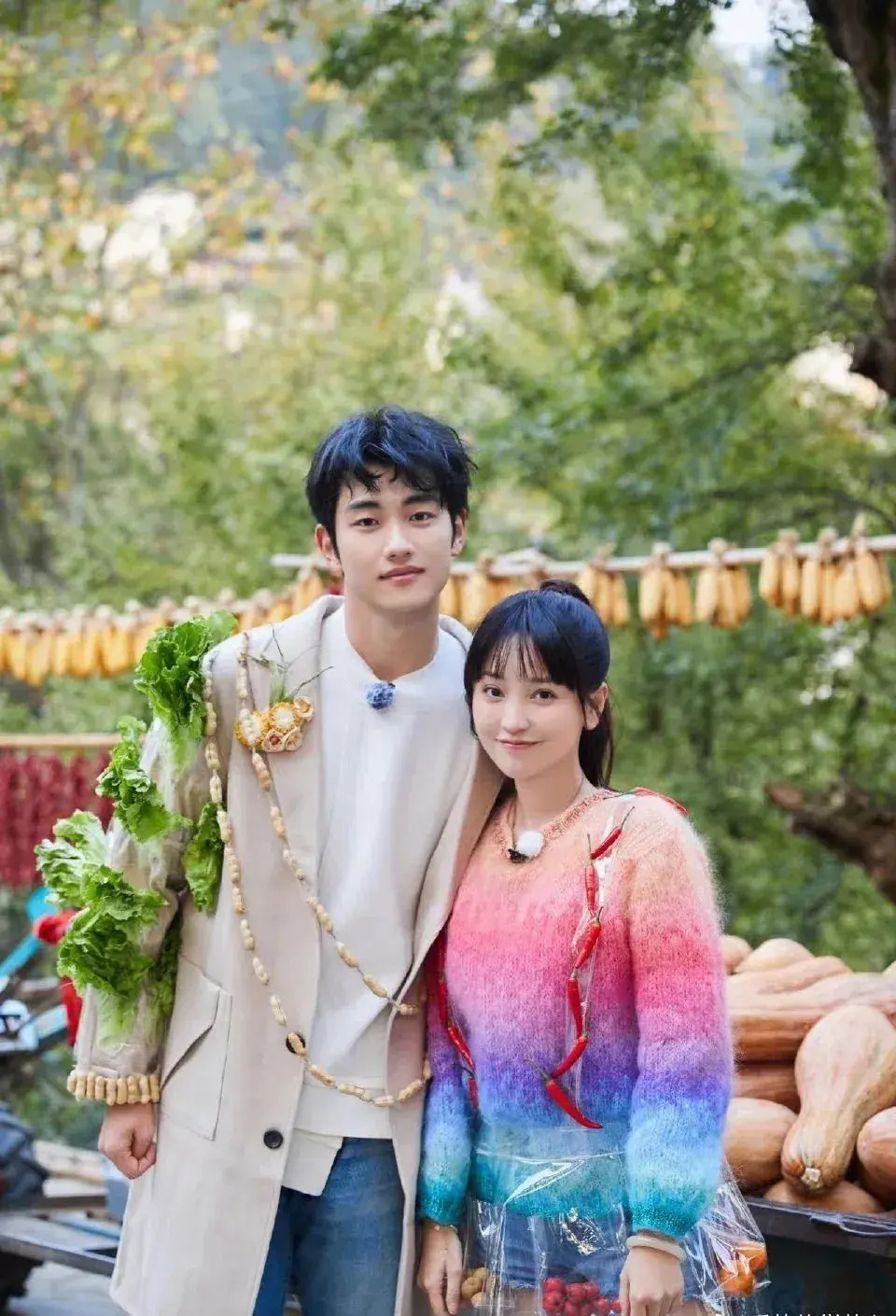 金莎与小19岁男友一九分成!两人感情稳定,曾在红毯上激情热吻