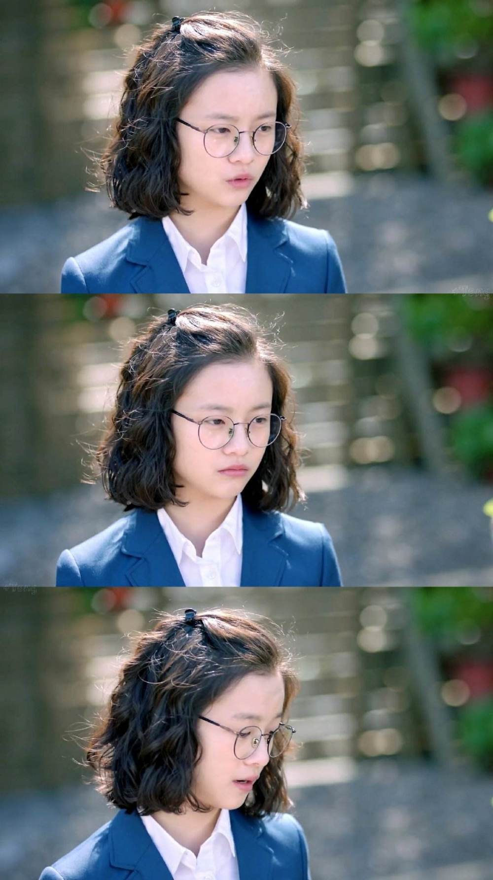 2017年,17岁的李庚希凭借电视剧《原来你还在这里》中的女主角莫郁华