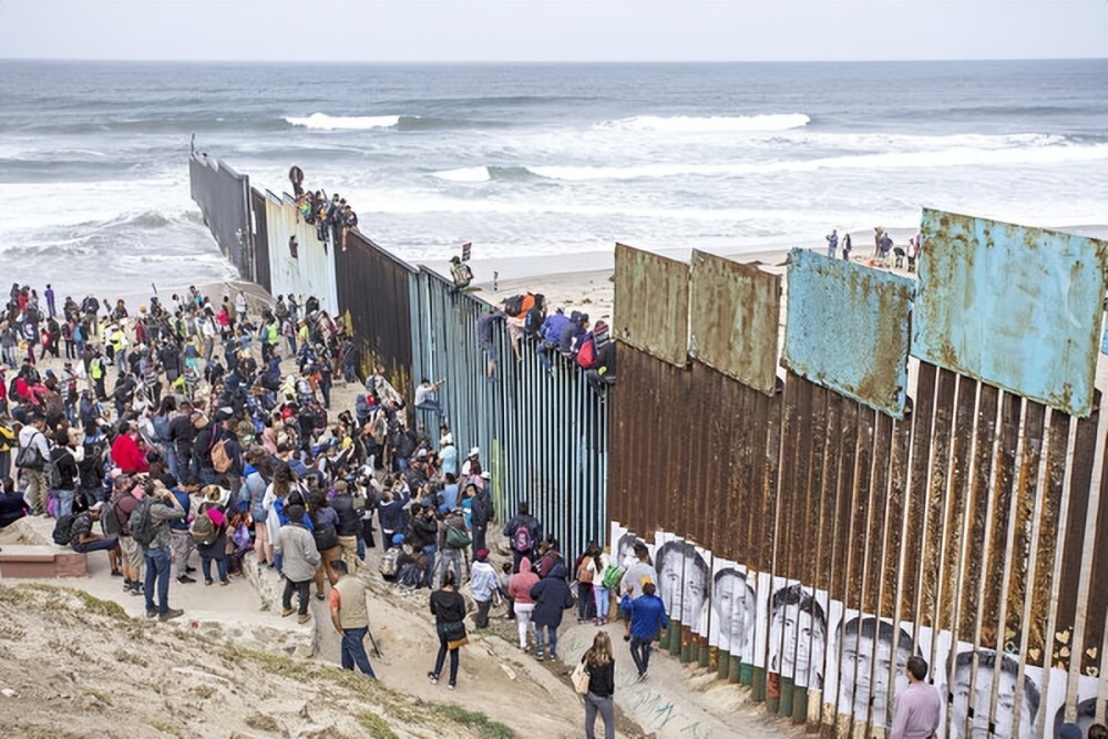 从墨西哥偷渡到美国,不亚于一次"西天取经"_腾讯新闻