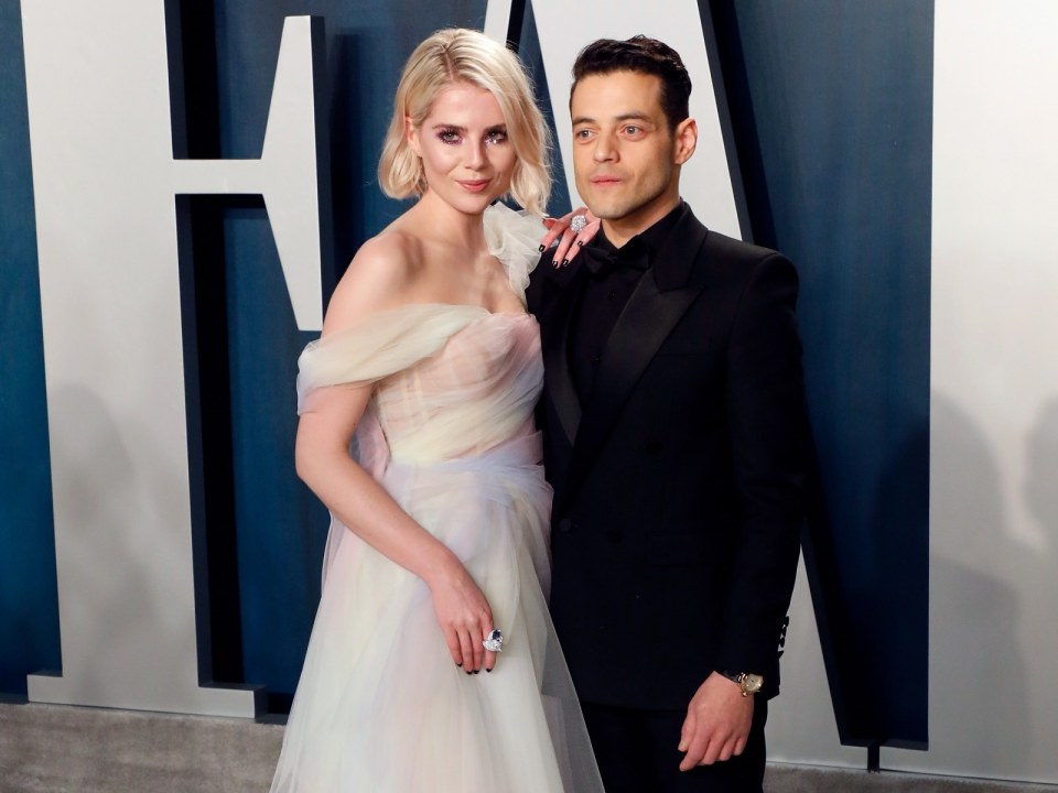 今年8月初,外媒报道了拉米·马雷克与交往了5年的女友露西·宝通已于