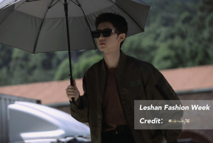 有部分网友觉得陈哲远的古装扮相有几分鹿晗年轻时的神韵,但个人觉得