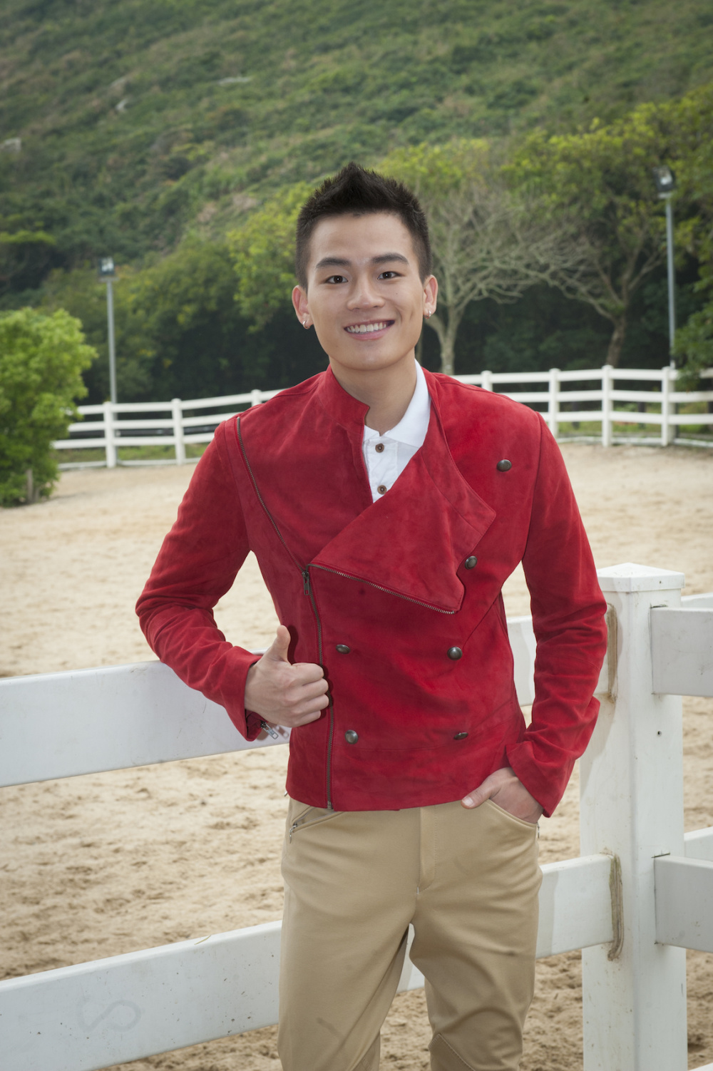 同届《快男》出道,如今华晨宇"自我封神",欧豪成为了演技派!-腾讯新闻