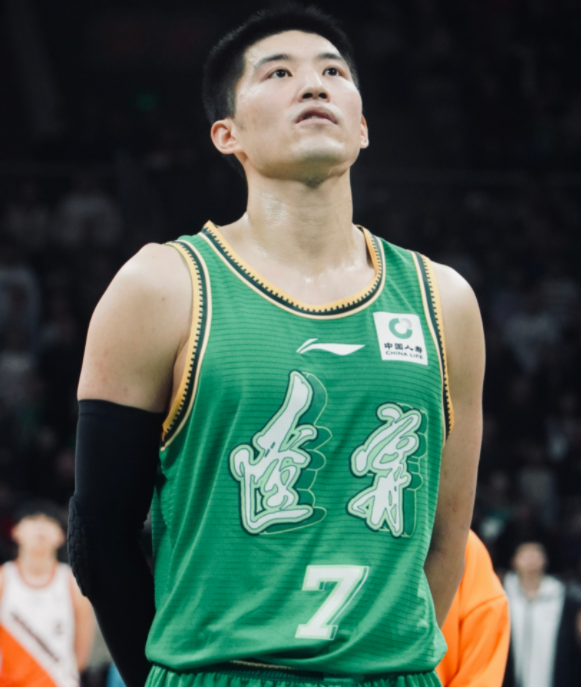 弗格3473辽宁大胜江苏赵率舟首秀6分赵继伟张镇麟太强了