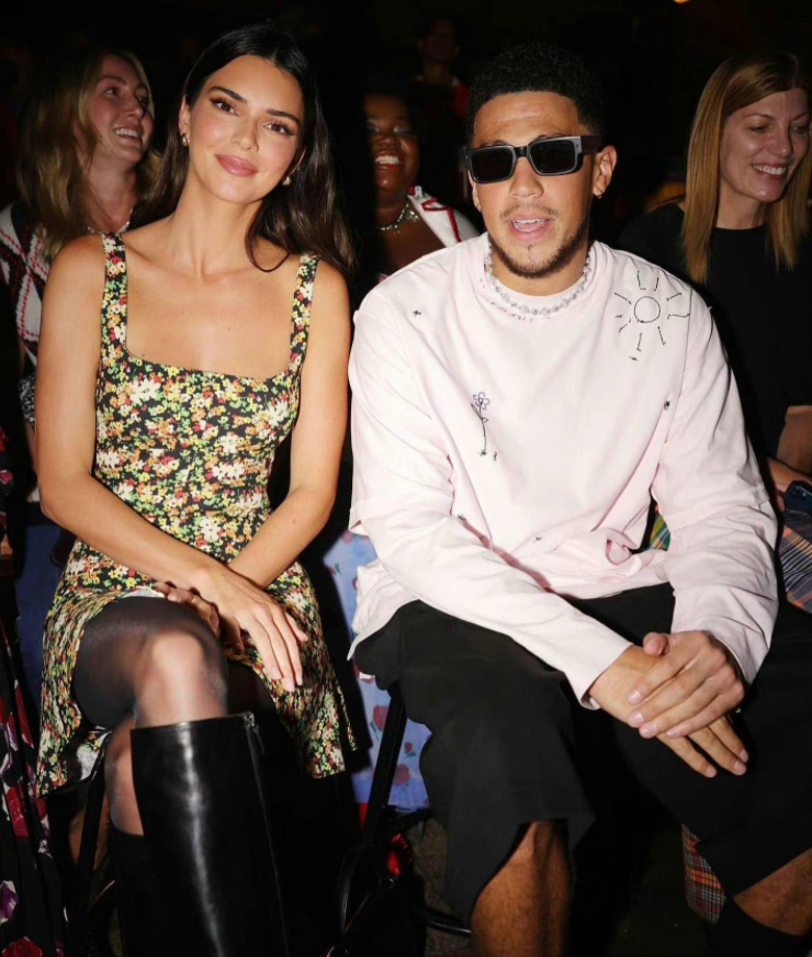 不爱詹娜爱上韩国女?太阳队布克搭讪大2岁名模,曾主演