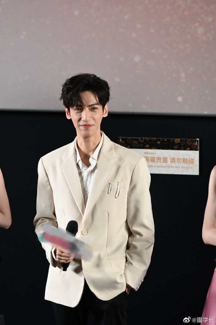 77米不足100斤?古风王子罗云熙暴瘦:是畸形审美还是另有隐情