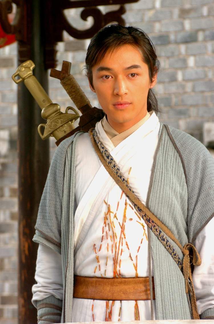 《仙剑奇侠传》,该剧于2005年播出,胡歌在剧中饰演李逍遥)