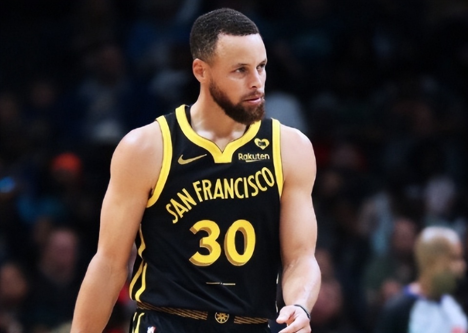 18分大胜勇士轰客场3连胜库里23分保罗里程碑榜眼伤退揪心