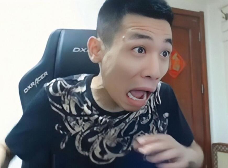 粉丝抱怨节目效果太差,旭旭宝宝回怼,直言自己已经巅峰8年了_腾讯新闻