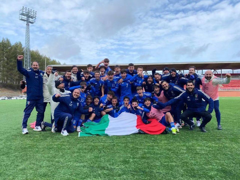 截止到目前,卡马尔达累计为意大利u17国家队出场12次(9次首发)打进7