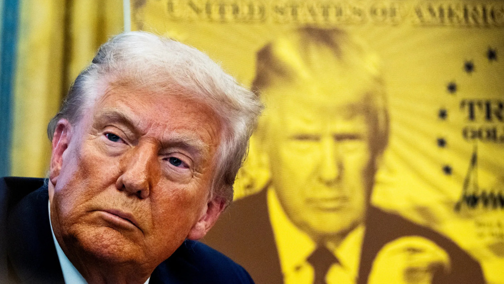 Thẻ vàng Trump "hé lộ" luật chơi trong chính sách nhập cư