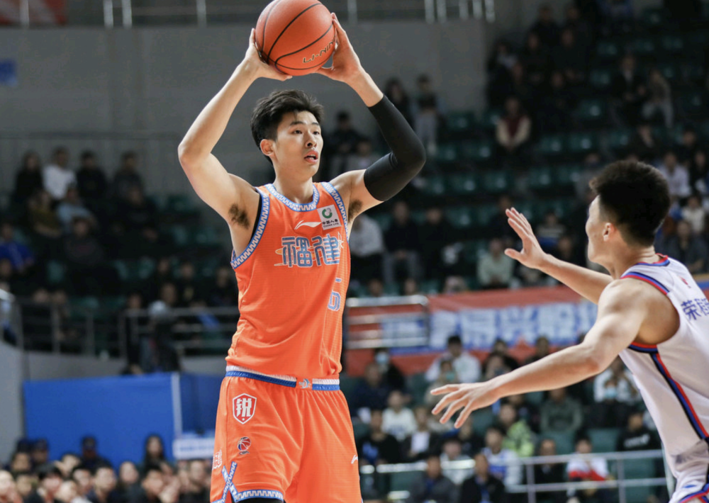 福建险胜天津:邹阳26 19两创生涯新高 詹姆斯空砍36 17_腾讯新闻