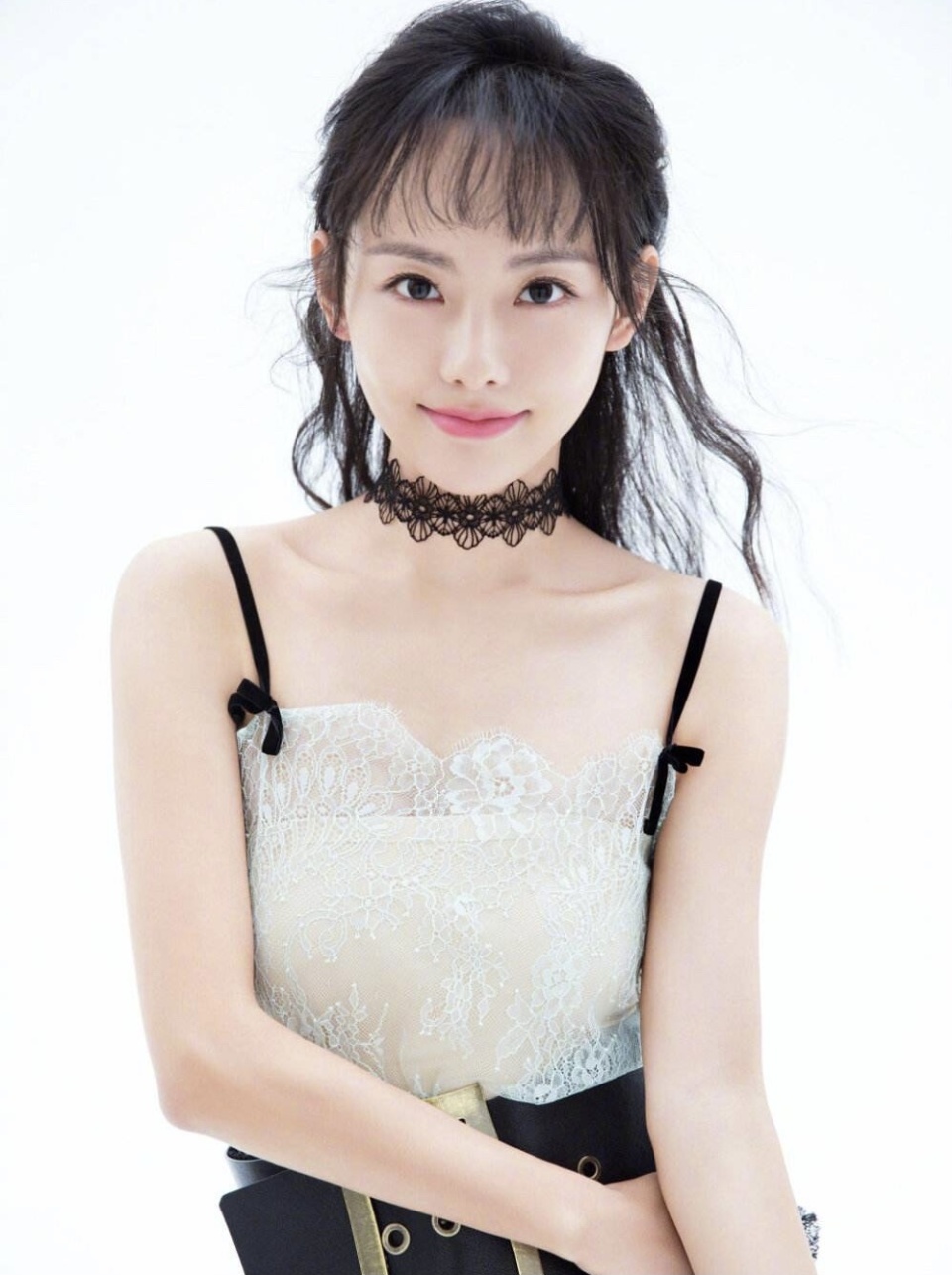 张嘉倪20岁-36岁颜值变化,一直都好美,这姿色很难不艳压女主啊!