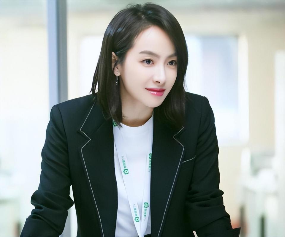 宋茜是一个不断追求进步,永不言败的女战士.